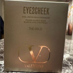 Valentino Eye2Cheek in Luxurious Gold
